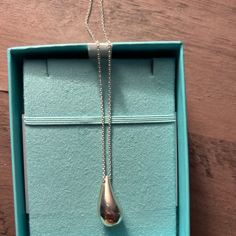 Tiffany tear drop necklace